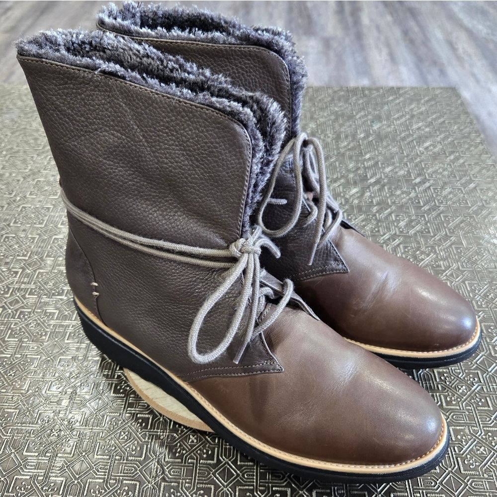 🐢 Clarks Shannon Pearl Taupe Leather Lace Up Bootie Boot with Faux Fur Size 11